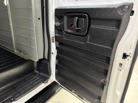 2017 GMC Savana 2500