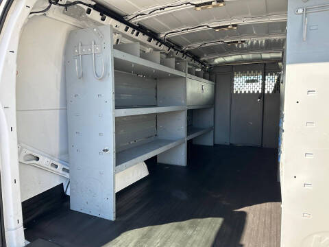 2022 Chevrolet Express 2500