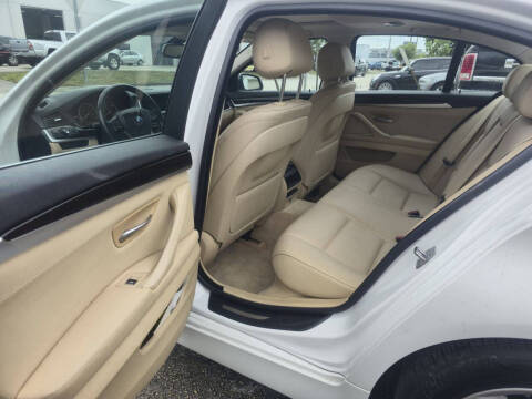 2015 BMW 5 Series 528i