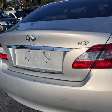 2013 Infiniti M37