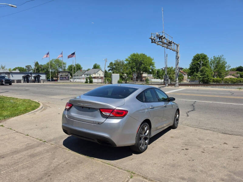 2015 Chrysler 200 S