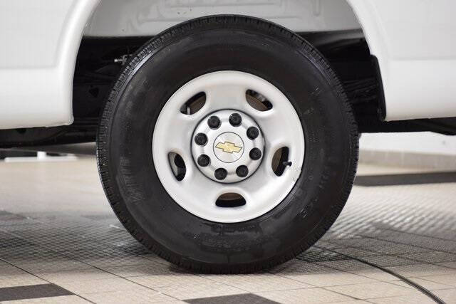 2025 Chevrolet Express 2500