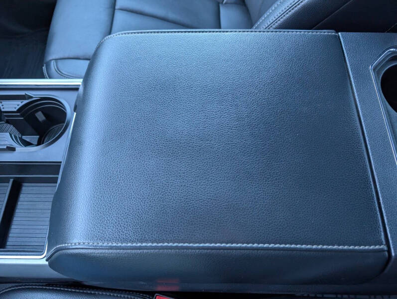 2022 Ford F-450 Super Duty Lariat