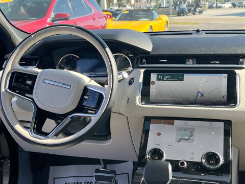 2022 Land Rover Range Rover Velar P250 R-Dynamic S