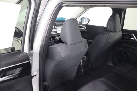 2024 Mitsubishi Outlander ES