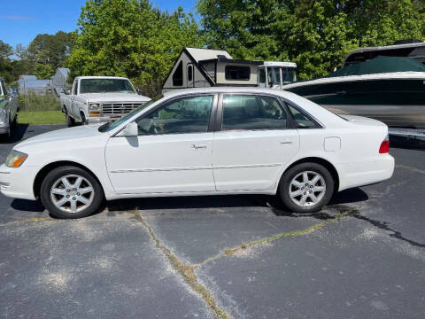 2004 Toyota Avalon for sale at AUTO LANE INC in Henrico NC