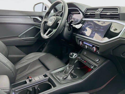 2024 Audi Q3 quattro S line Prem Plus 45 TFSI