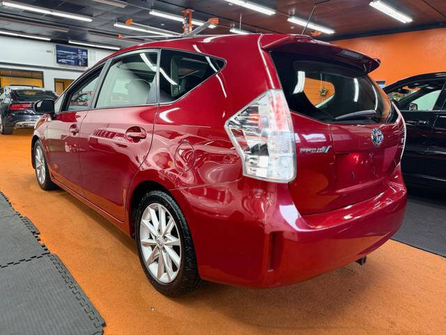 2012 Toyota Prius v Five