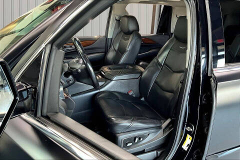 2017 Cadillac Escalade Luxury
