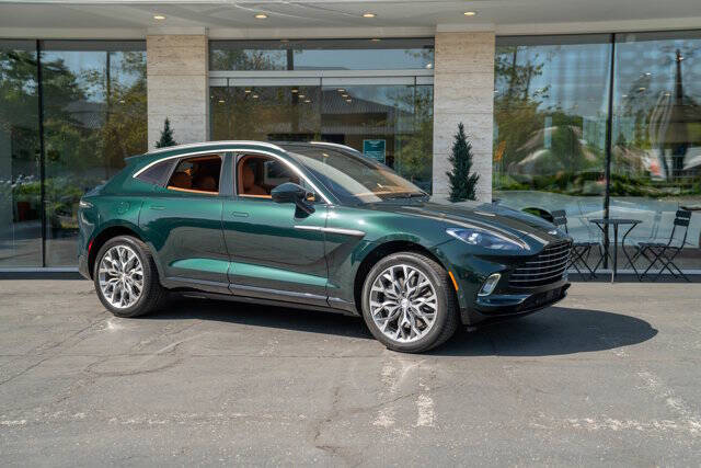 2021 Aston Martin DBX 17