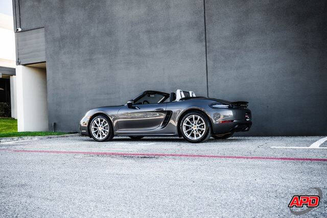 2021 Porsche 718 Boxster