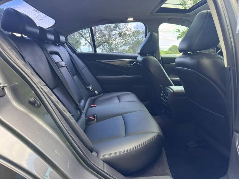 2015 Infiniti Q50 Premium