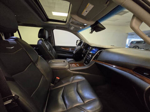 2020 Cadillac Escalade Luxury