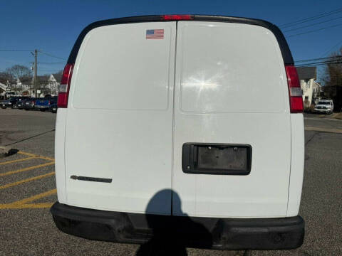 2017 GMC Savana 3500