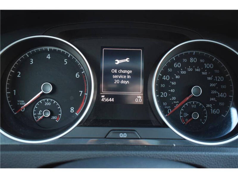 2020 Volkswagen Golf TSI