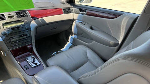 2004 Lexus ES 330