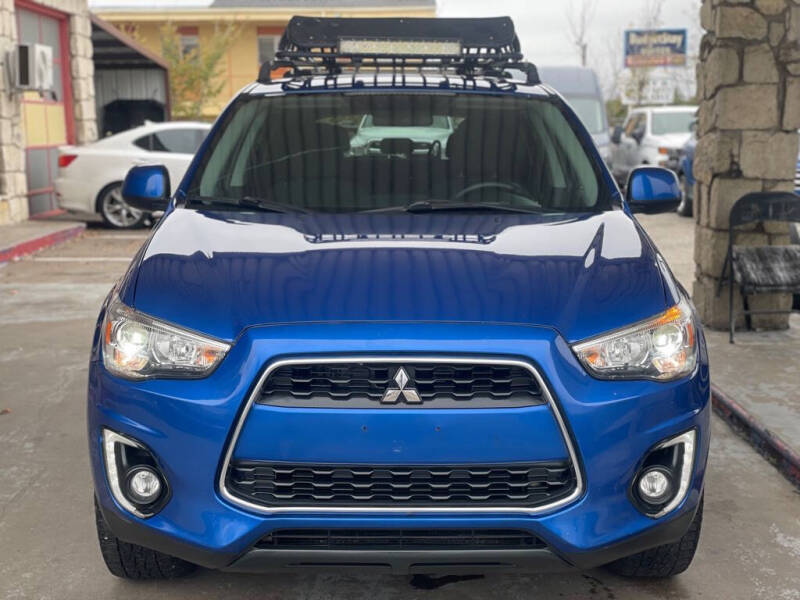 2015 Mitsubishi Outlander Sport SE's photo
