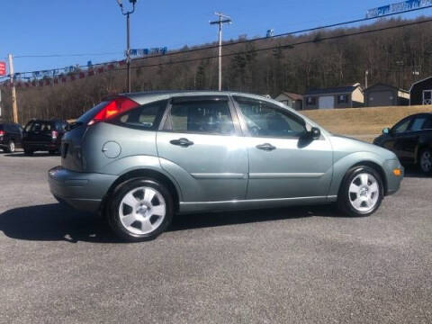 2005 Ford Focus ZX5 SES