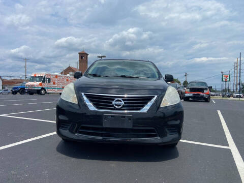 2012 Nissan Versa 1.6 SV