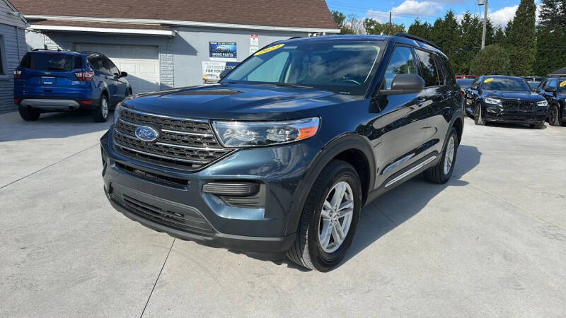 2023 Ford Explorer XLT's photo