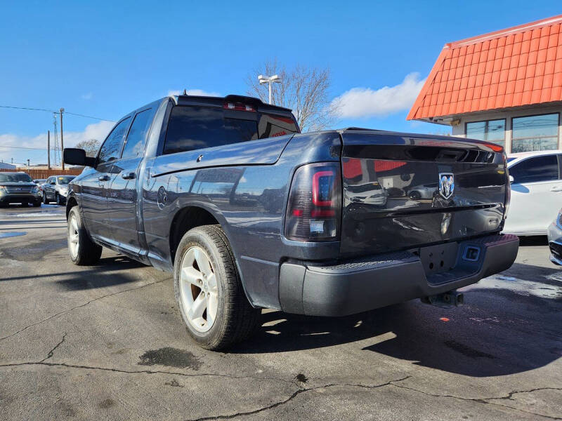2017 RAM 1500 SLT