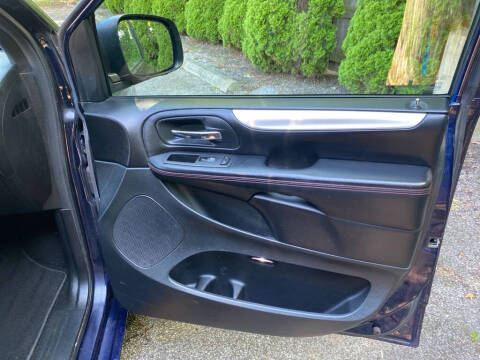 2016 Dodge Grand Caravan R/T