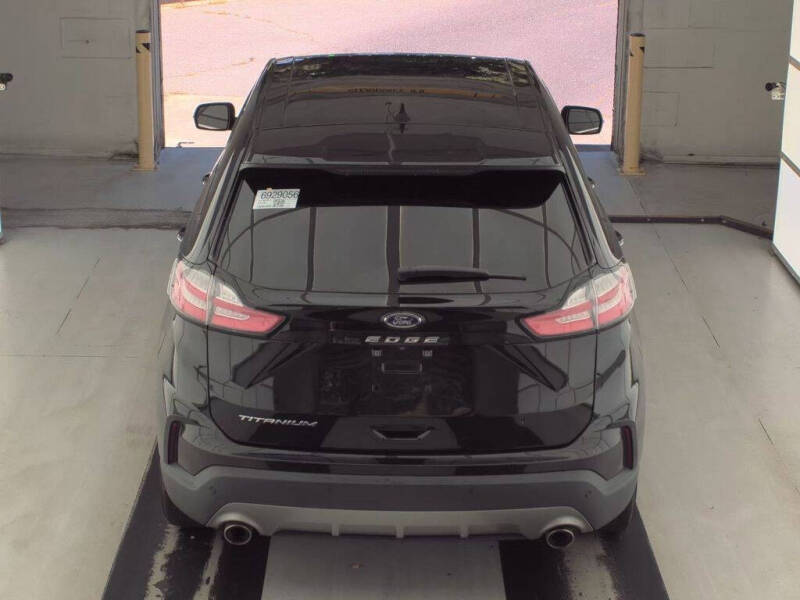 2021 Ford Edge Titanium