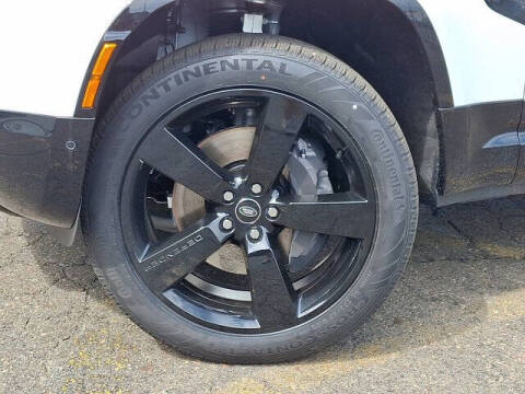 2025 Land Rover Defender 110 P500 X-Dynamic SE