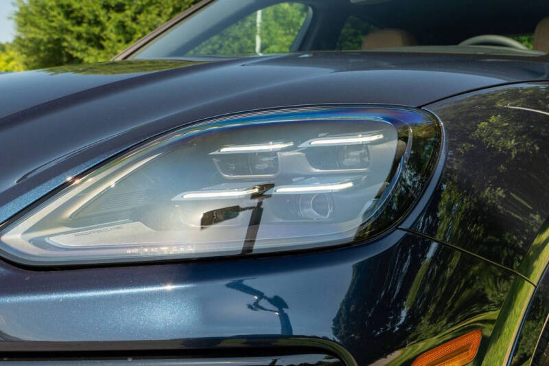 2025 Porsche Cayenne E-Hybrid Coupe