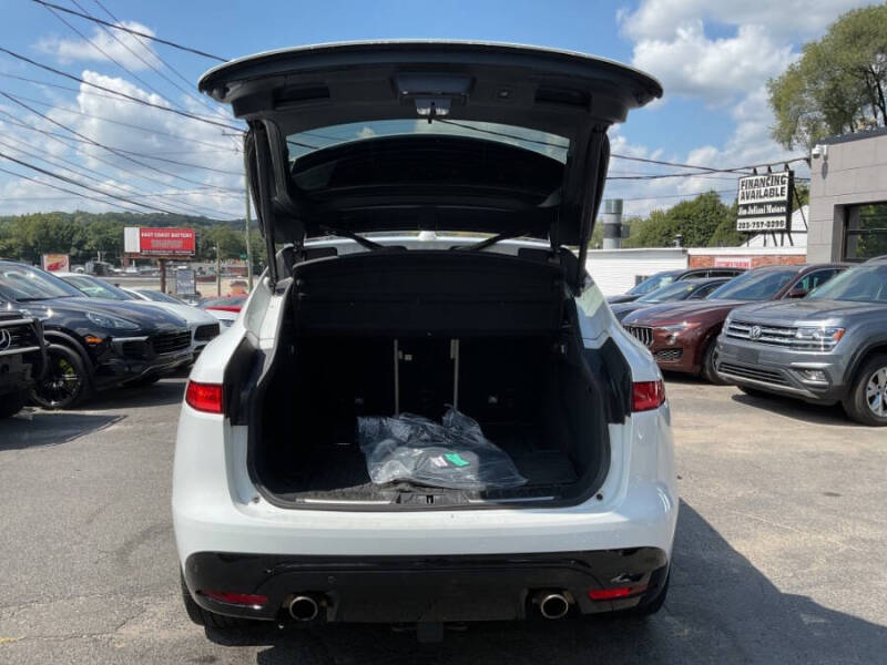 2019 Jaguar F-PACE S