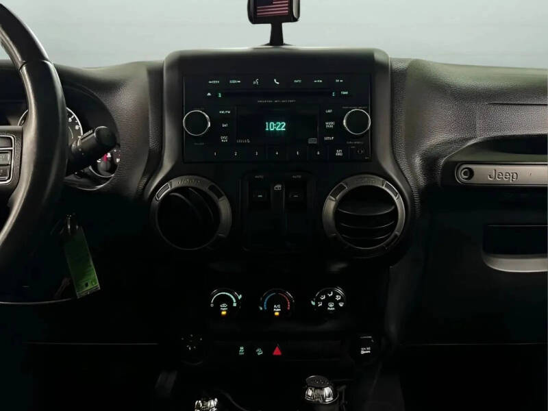 2017 Jeep Wrangler Willys Wheeler