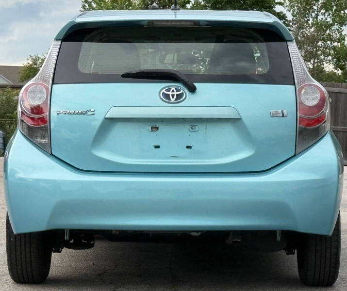 2013 Toyota Prius c Two