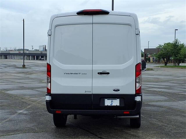 2025 Ford Transit 250