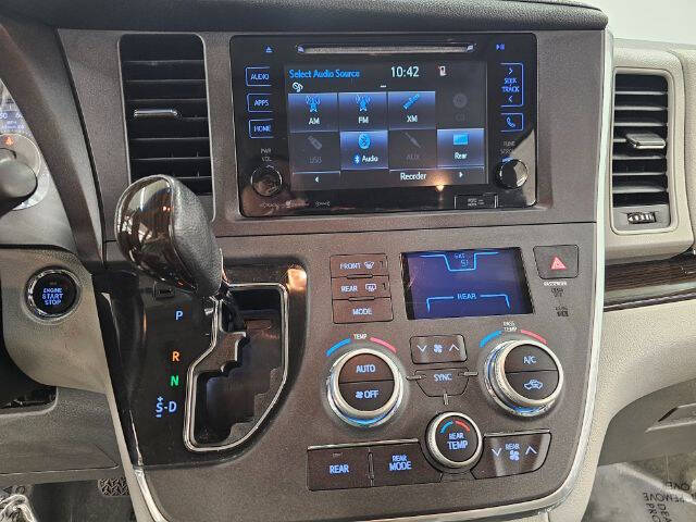 2017 Toyota Sienna XLE 7-Passenger