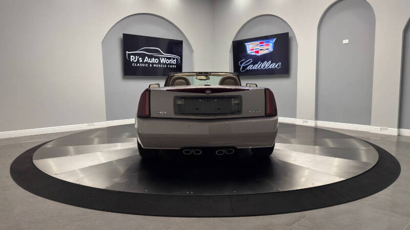 2004 Cadillac XLR