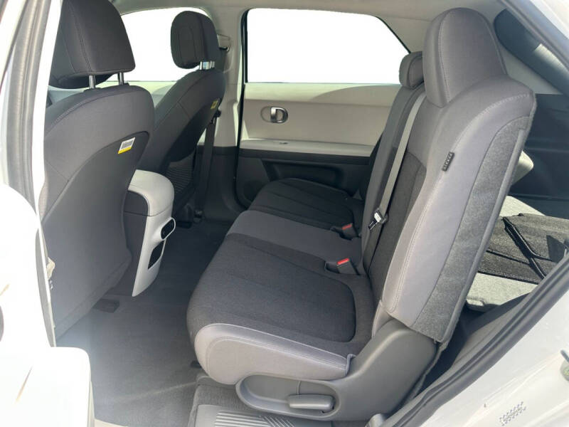 2024 Hyundai Ioniq 5 SE Standard Range