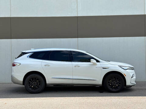 2022 Buick Enclave Essence