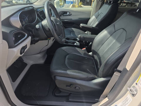 2020 Chrysler Pacifica Touring L 35th Anniversary