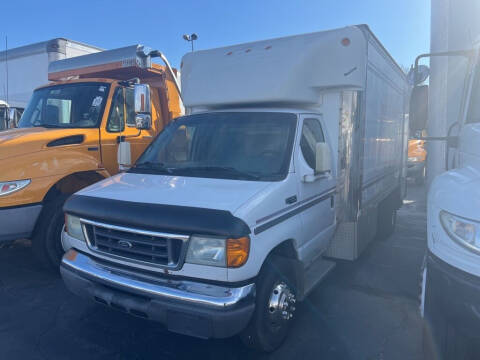 2004 Ford E-Series for sale at Connect Truck and Van Center in Indianapolis IN