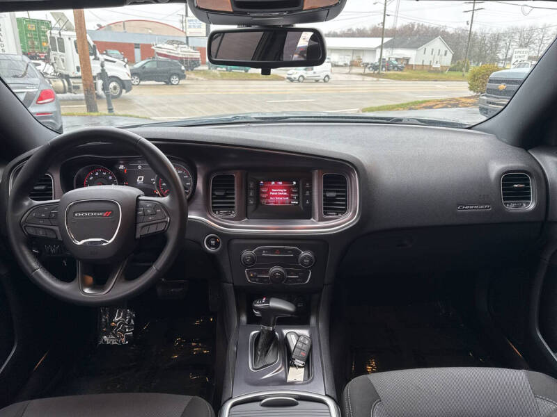 2016 Dodge Charger SE