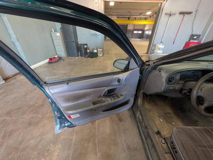 1995 Ford Taurus GL