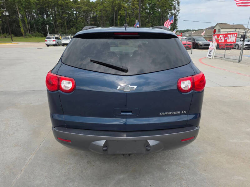 2011 Chevrolet Traverse LS
