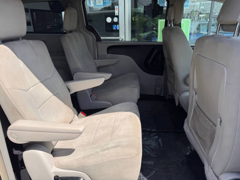 2011 Dodge Grand Caravan Crew