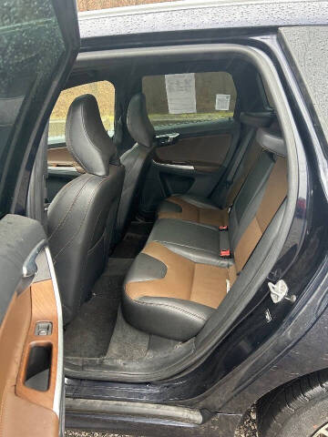 2016 Volvo XC60 T5 Platinum