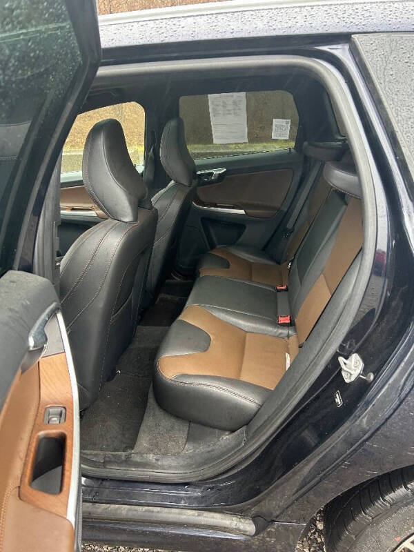 2016 Volvo XC60 T5 Platinum