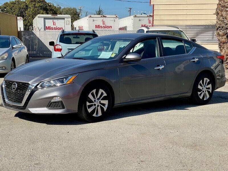 2020 Nissan Altima for sale at Country Motors in Salinas, CA