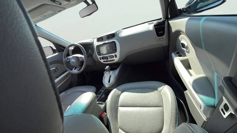 2016 Kia Soul EV +