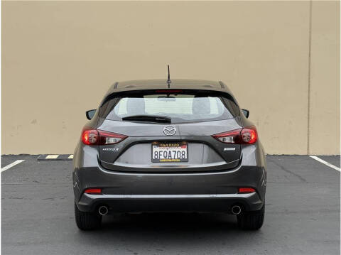 2017 Mazda MAZDA3 Sport