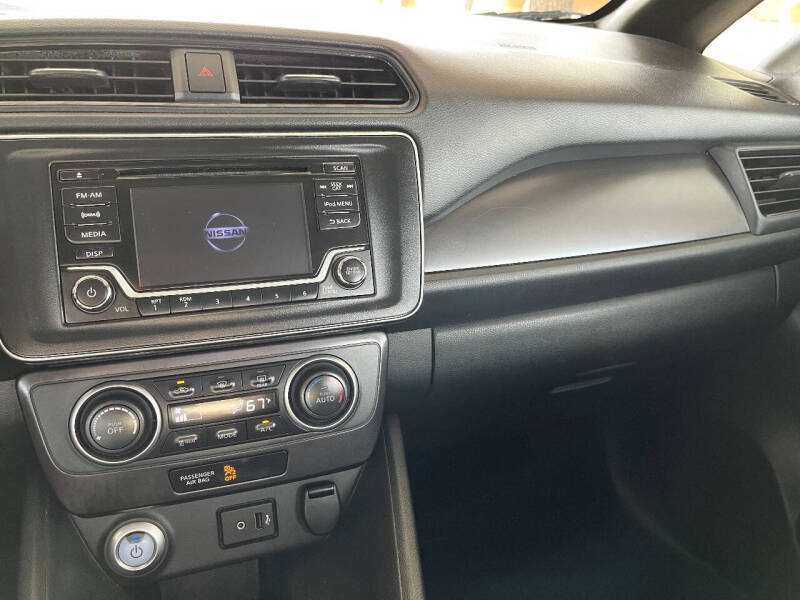 2019 Nissan LEAF S