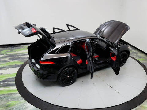 2019 Jaguar F-PACE S